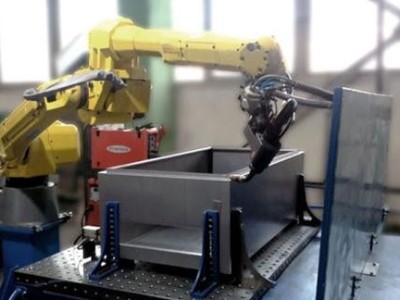 寮步鈑金加工廠的沖床自動化生產 寮步鈑金加工廠的沖床自動化生產